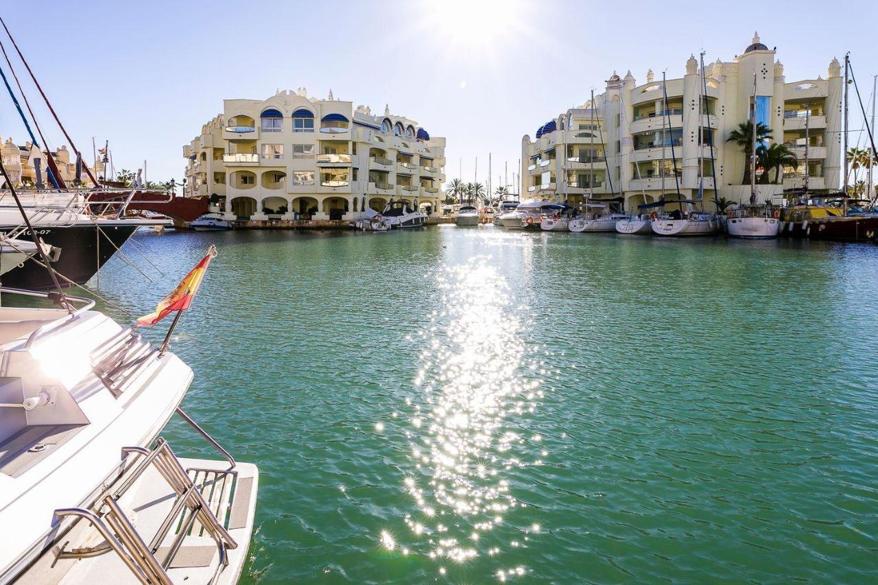 Luxury Apartament In Marina Бенальмадена Экстерьер фото